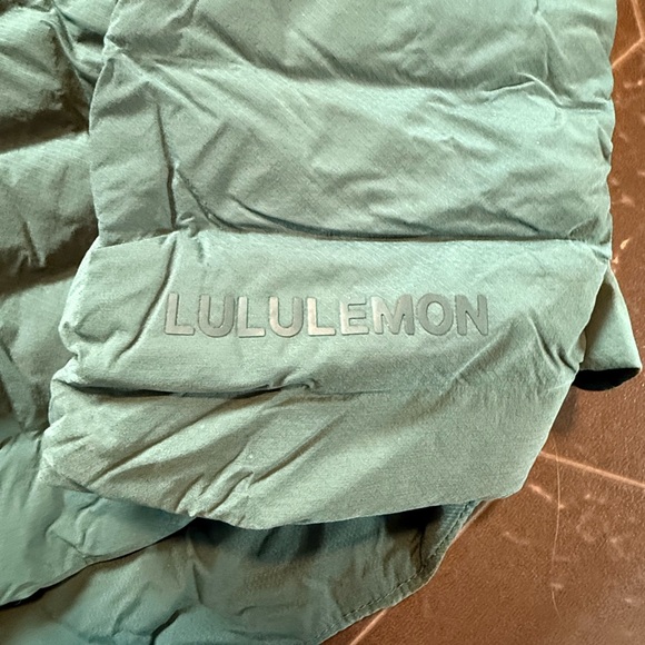 Lululemon Athletica Teal Pack It Down Puffer Jacket with Hood & Bag - Picture 2 of 4